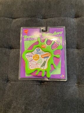 NEW Nickelodeon Brain Bender Trivia Game